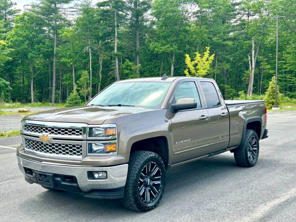 2015 Chevrolet Silverado 1500 LT - Photo 2