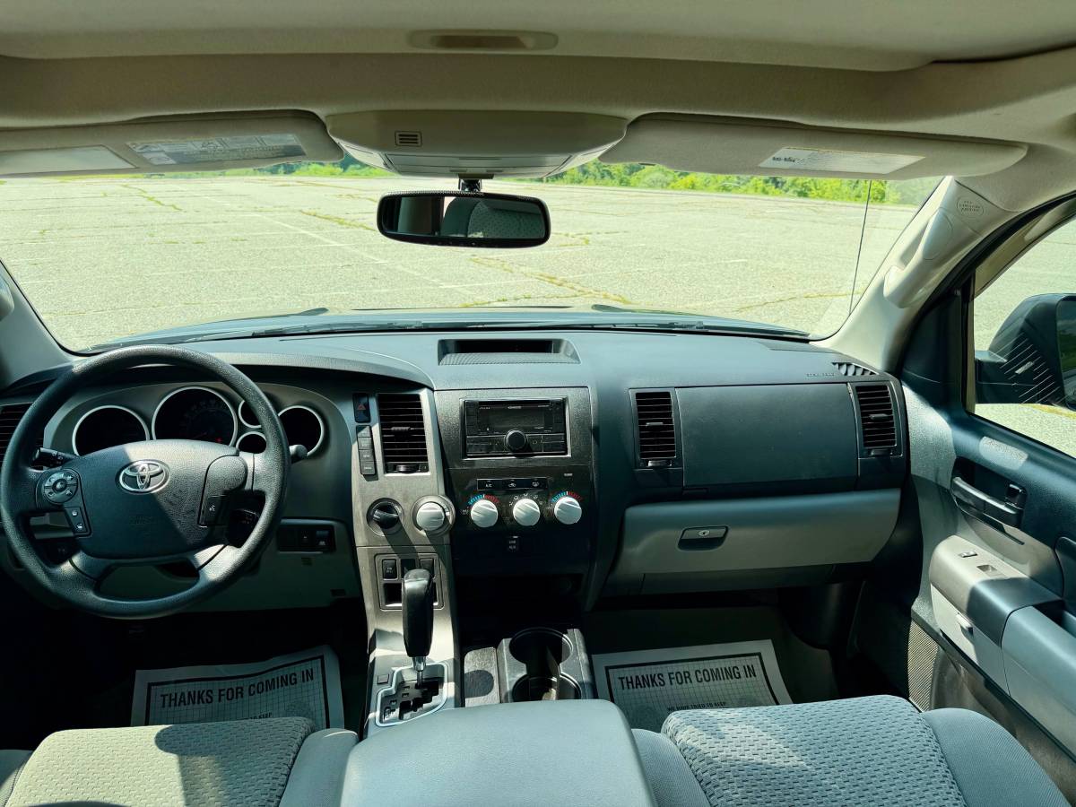 2011 Toyota Tundra Tundra Grade - Photo 8